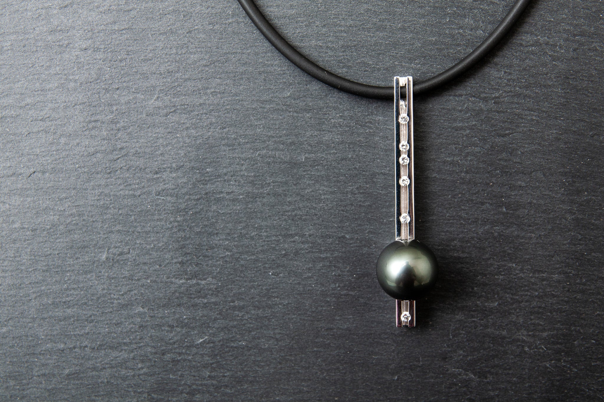 Anhänger in Weissgold 750 mit Brillanten und Tahitiperle 