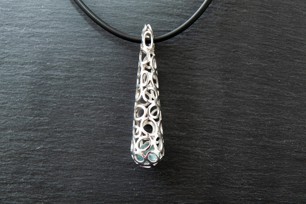 Anhänger in Weissgold 750 mit Aquamarin