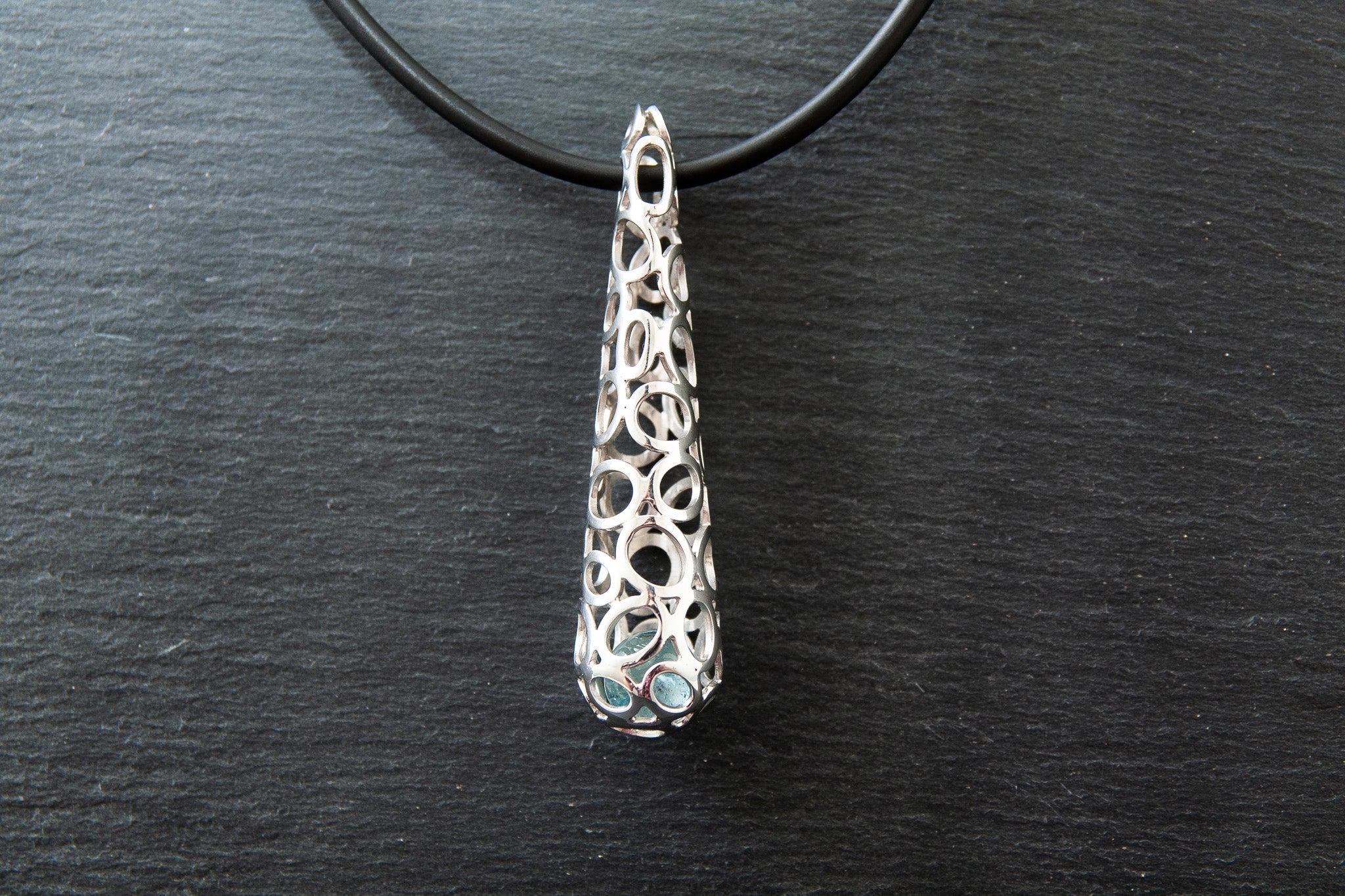 Anhänger in Weissgold 750 mit Aquamarin