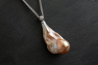 Anhänger in Weissgold 750 mi Barock - Perle und Diamanten 