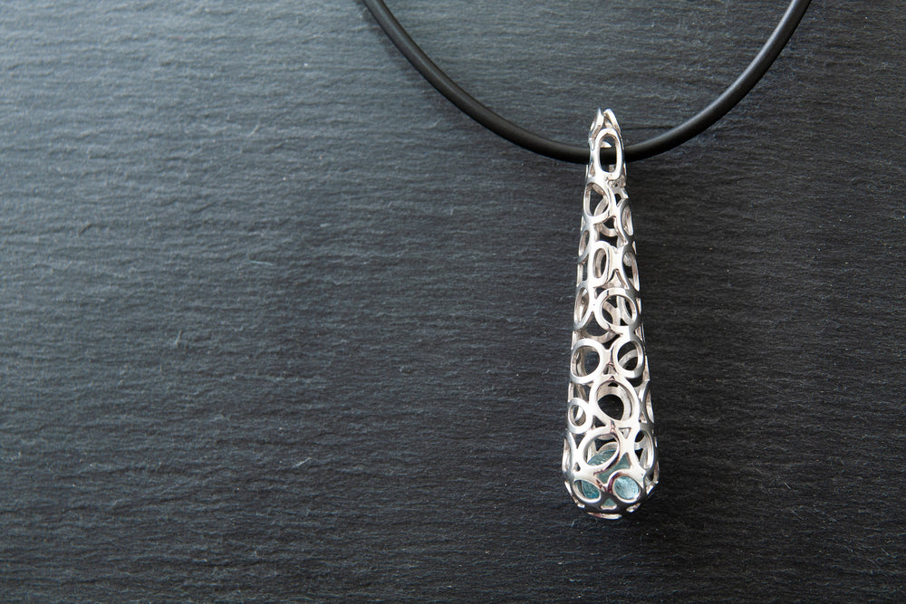 Anhänger in Weissgold 750 mit Aquamarin