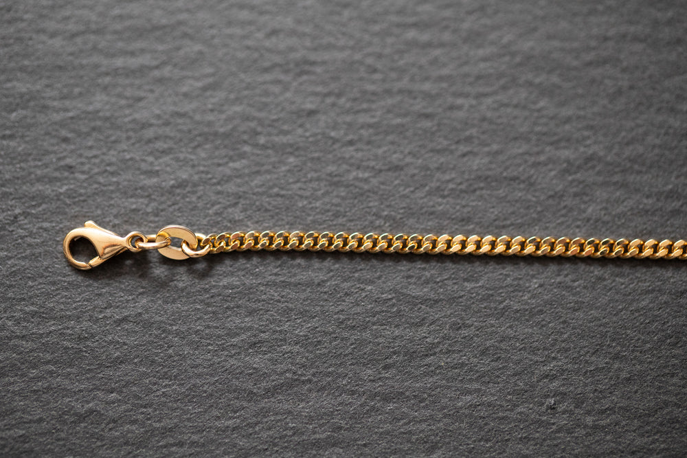 Panzer-Bracelet aus Gelbgold 750, geschliffen für intensiven Glanz – elegantes, massives Armband. 