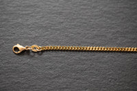 Panzer-Bracelet aus Gelbgold 750, geschliffen für intensiven Glanz – elegantes, massives Armband. 