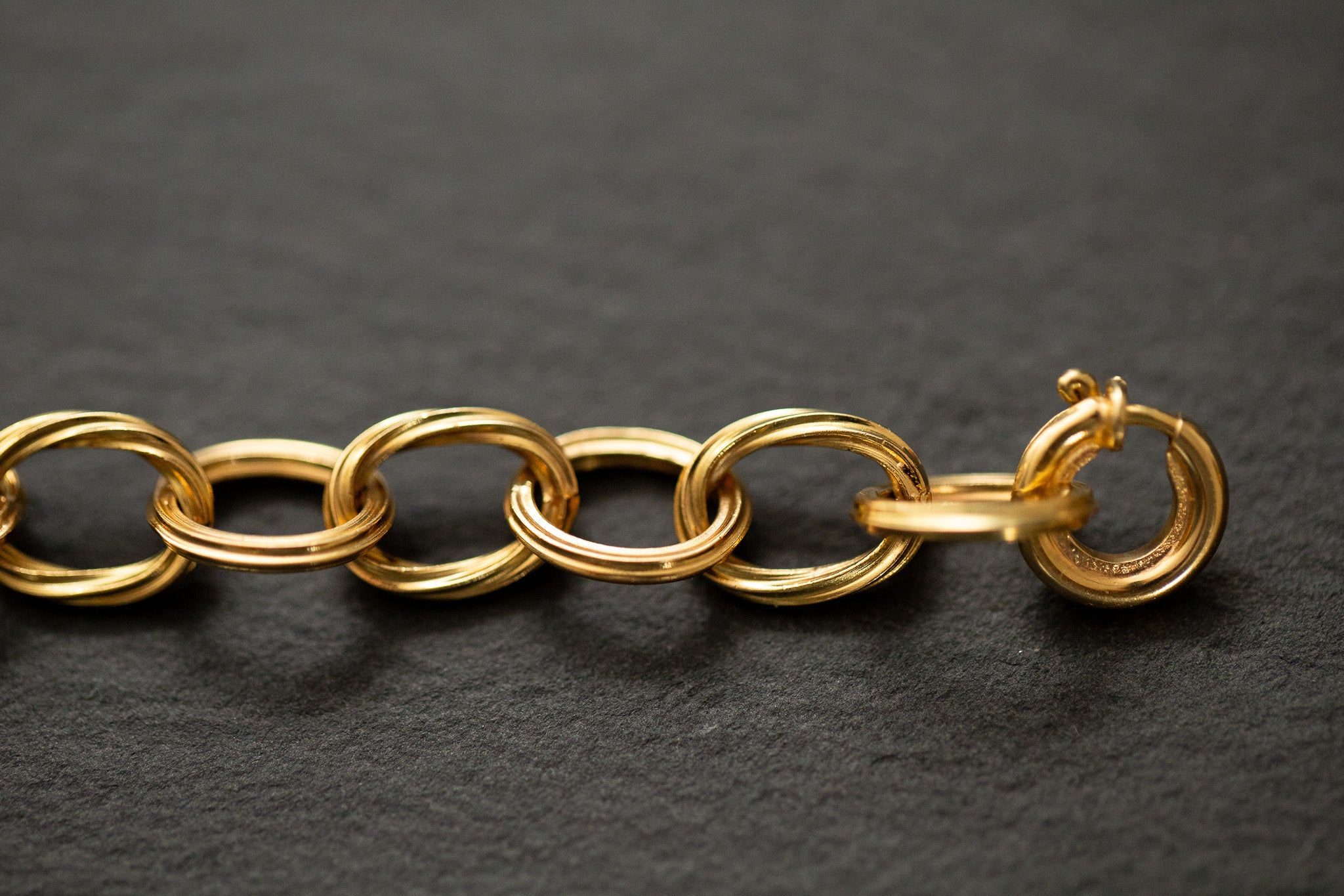 Barettli-Bracelet aus Gelbgold 750 mit Doppelherzen – hochwertiges, zeitloses Armband mit feiner Gliederung