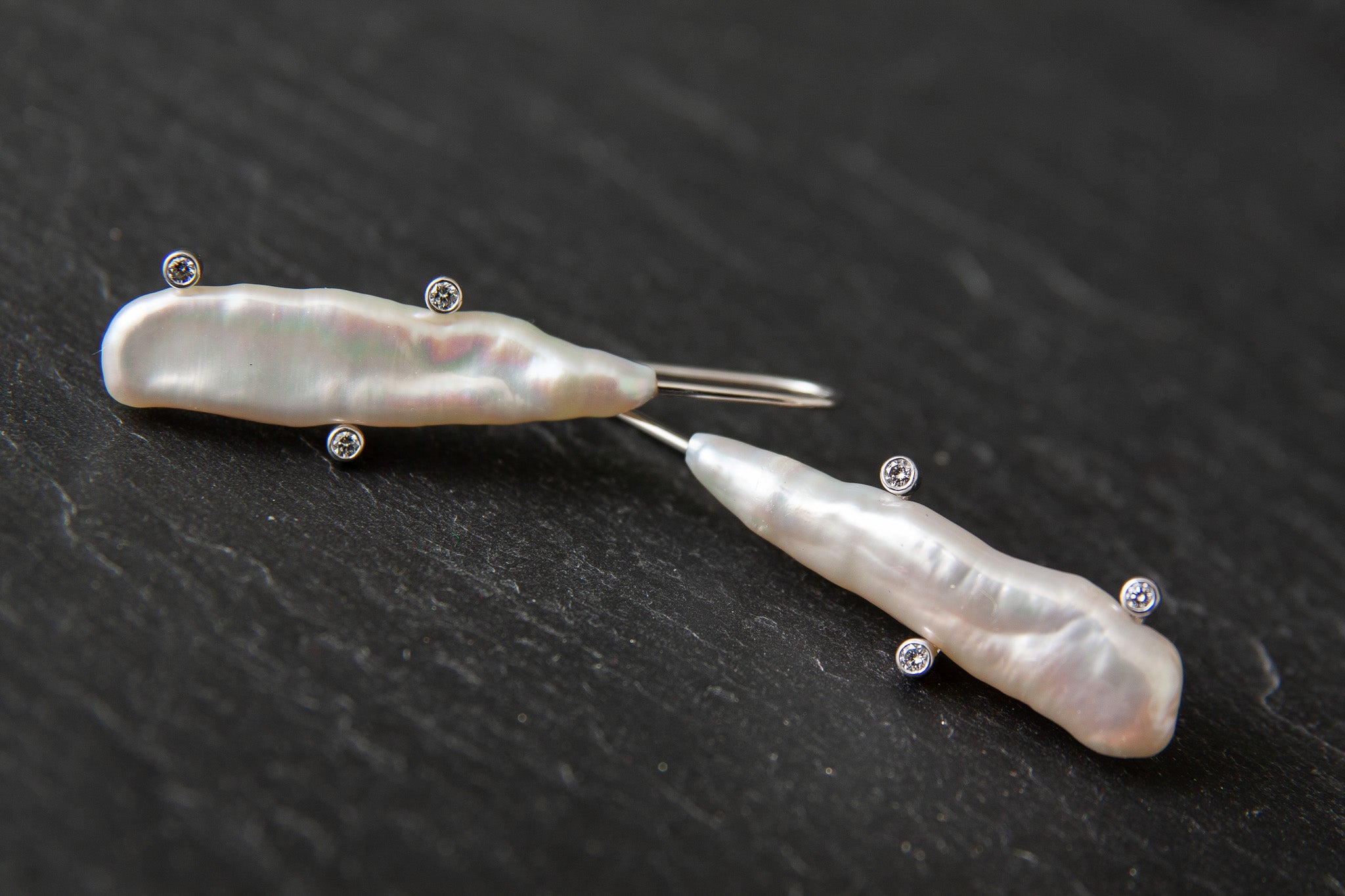 Ohrhänger in Weissgold 750 mit Biwa Perlen und Diamanten