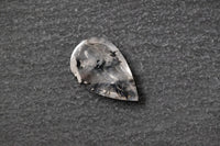 Quarz, tropfenförmig