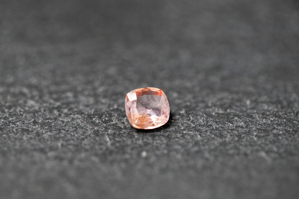 Saphir, facettiert, cushion, rosa