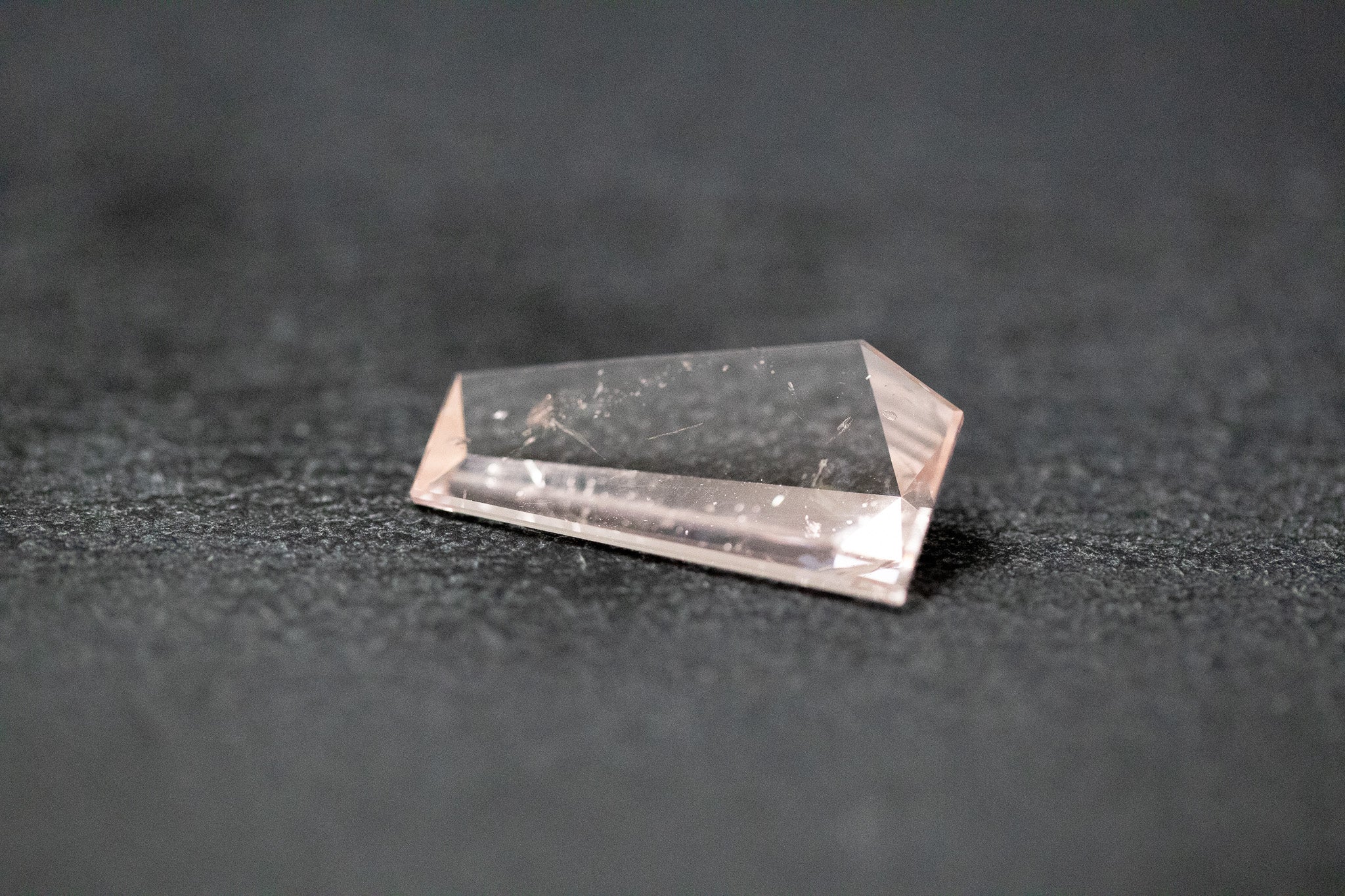 Morganit, Fantasieschliff, Spiegelschliff