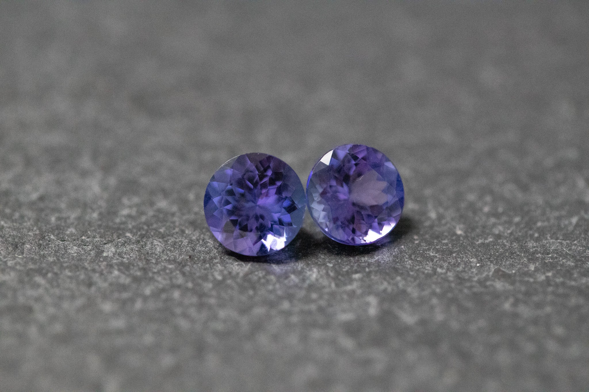 Tansanit Paar, rund, facettiert