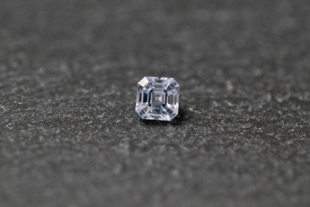 Saphir, hellblau im Asscherschliff