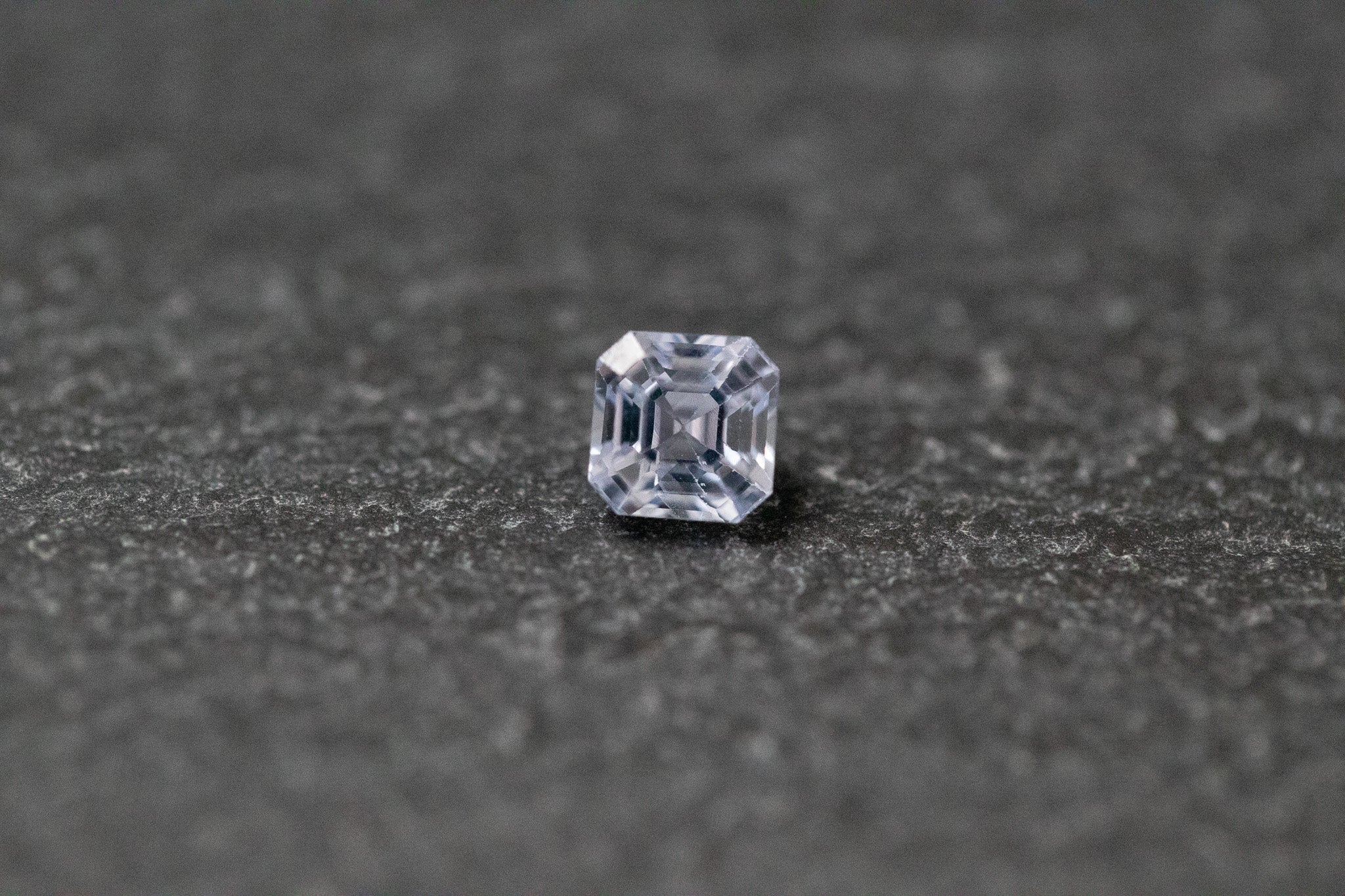 Saphir, hellblau im Asscherschliff