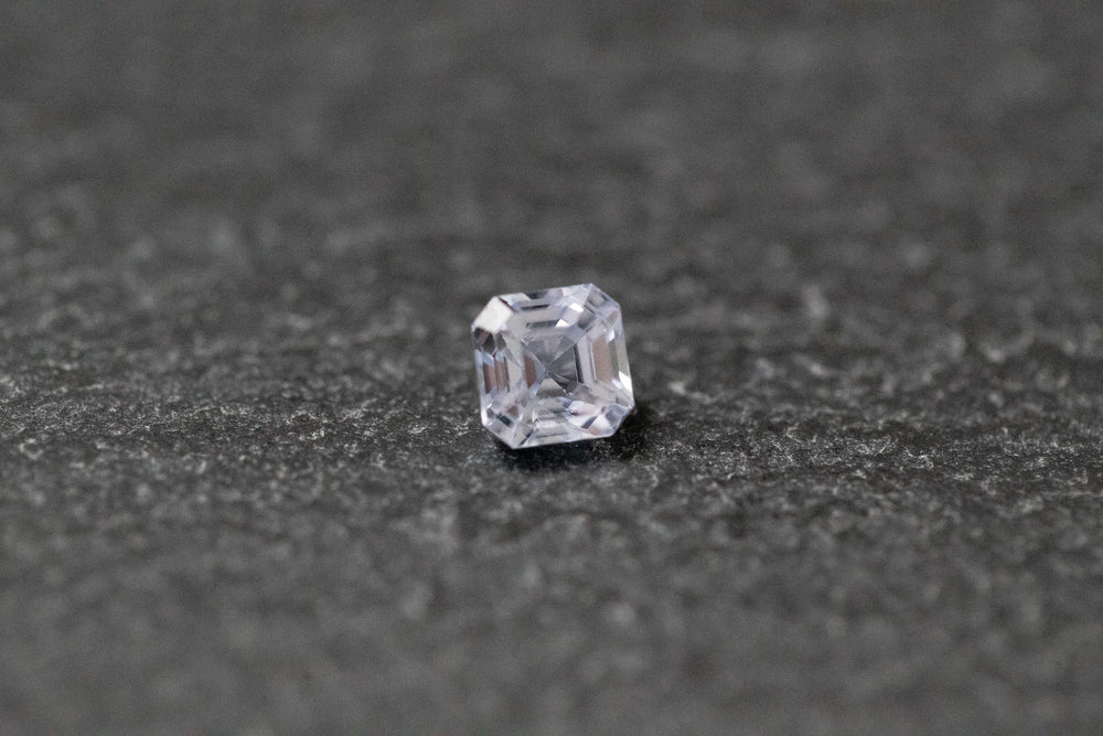 Saphir, hellblau im Asscherschliff