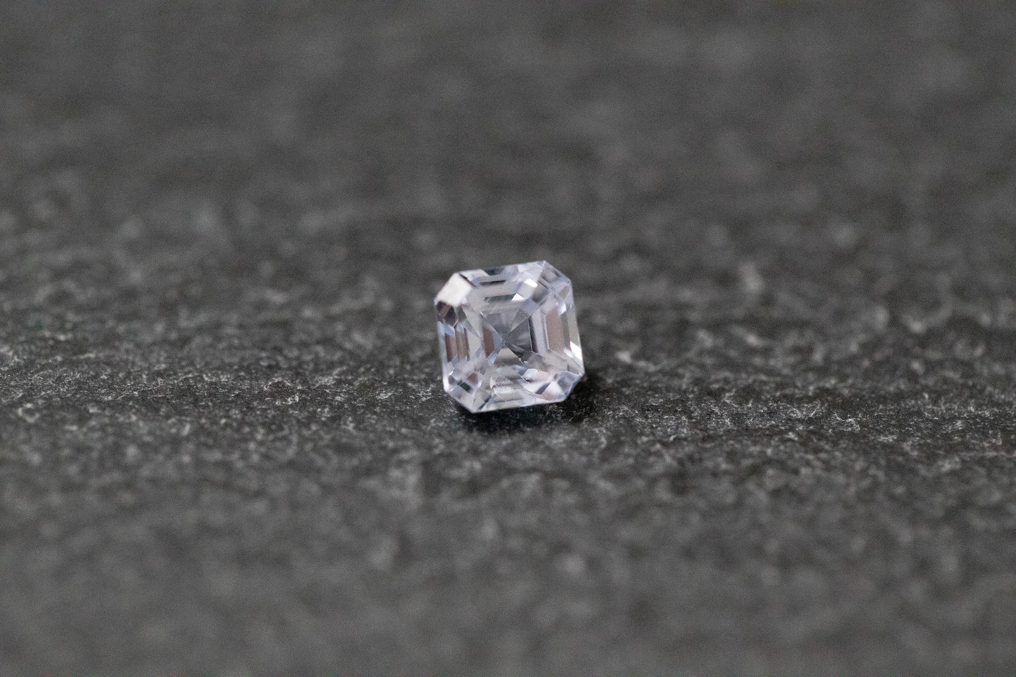 Saphir, hellblau im Asscherschliff