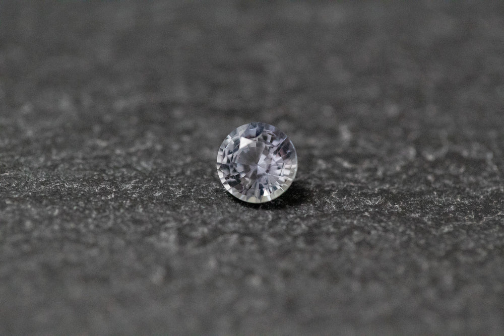 Saphir, hellblau, rund, facettiert