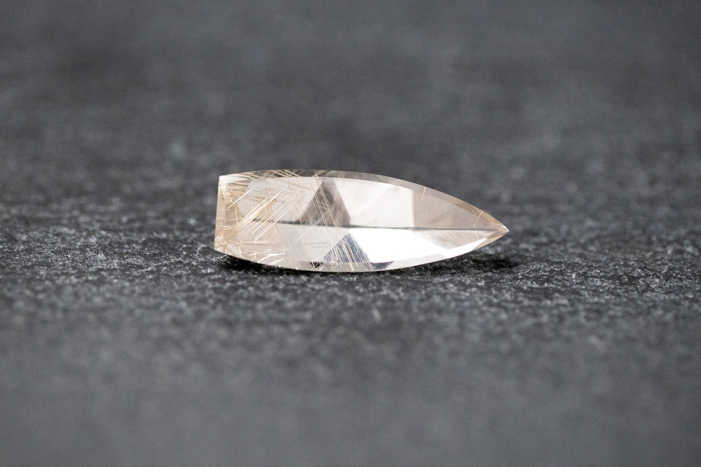 Rutilquarz, facettiert, Fantasieform