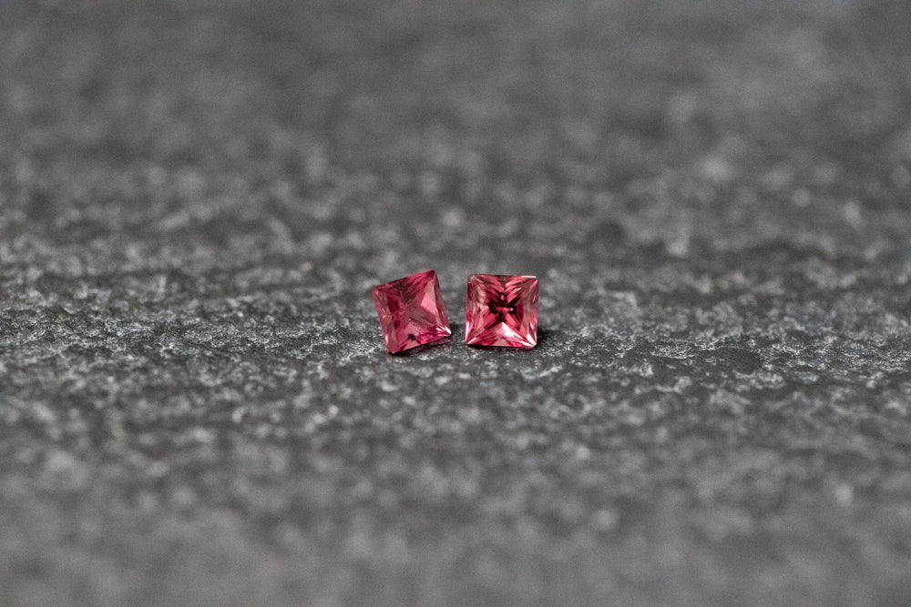 Rhodolith Paar, Princess - Cut, weinrot