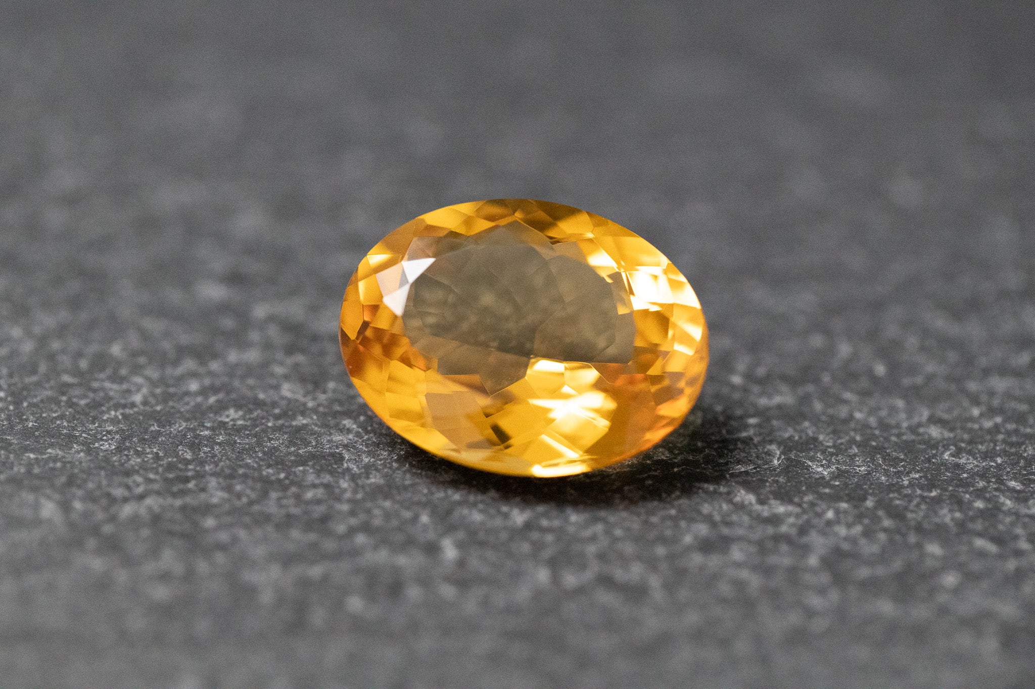 Citrin, oval, facettiert
