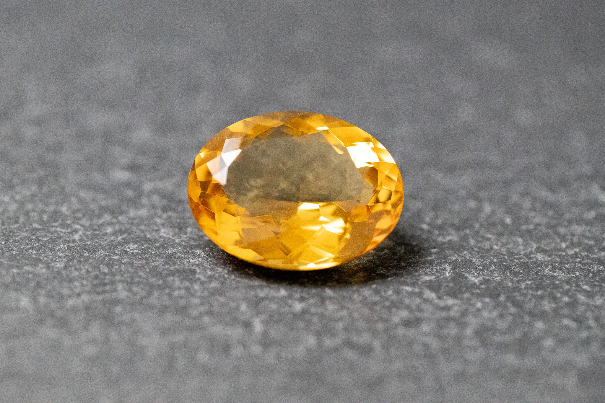 Citrin, oval, facettiert
