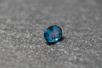 Saphir, oval, facettiert, blau