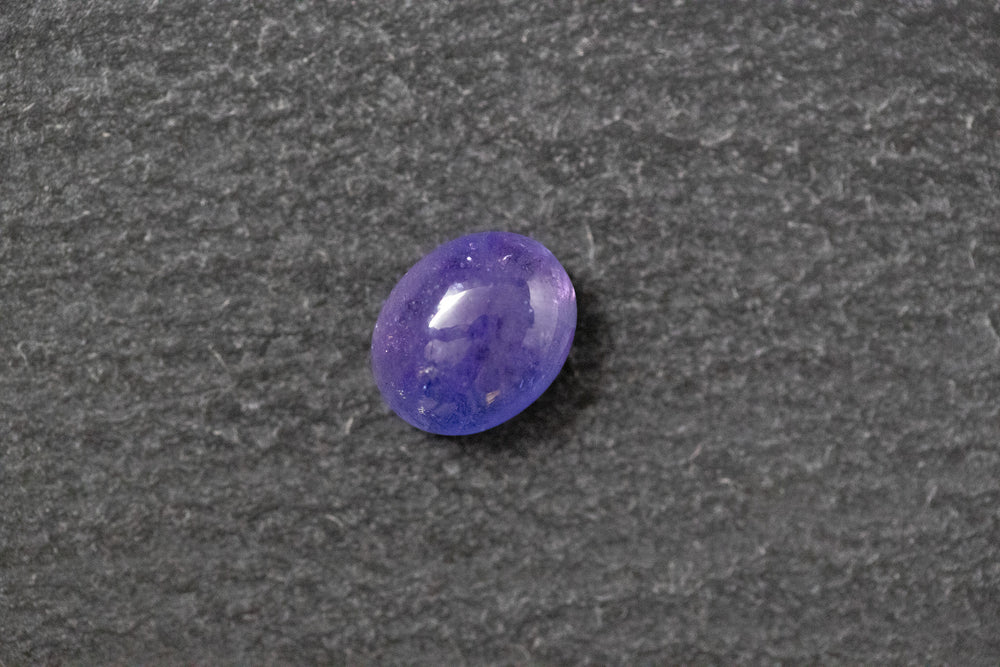 Tansanit, oval, cabochon, blau, violett