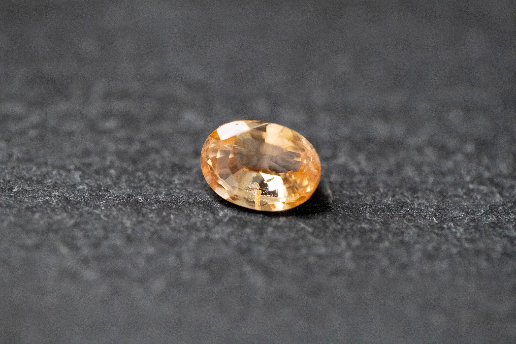 Saphir, oval, facettiert