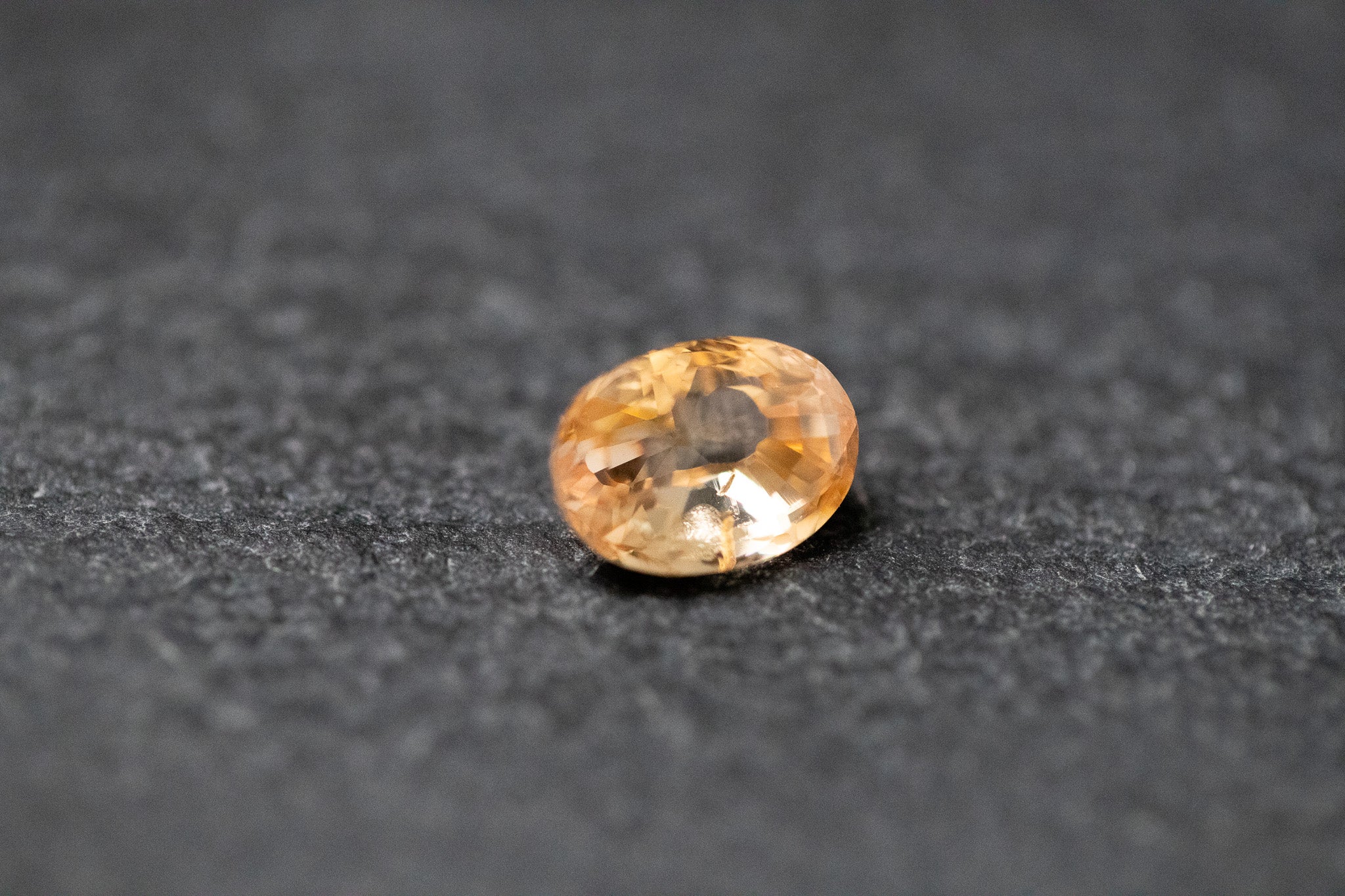 Saphir, oval, facettiert