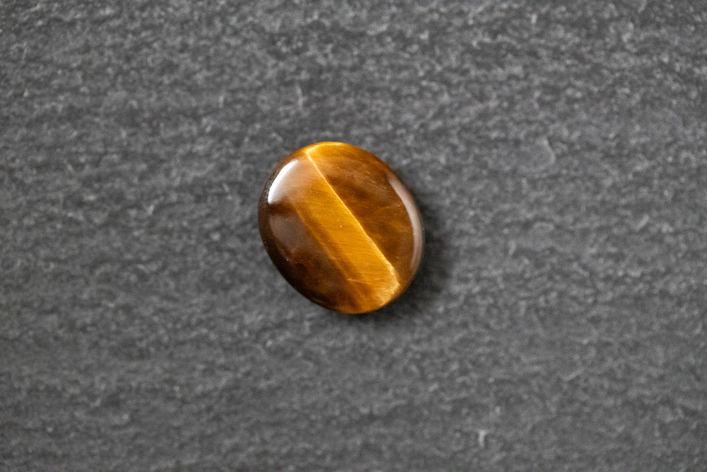 Tigerauge, oval, Tafelschliff