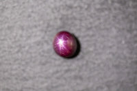 Sternrubin, oval, cabochon