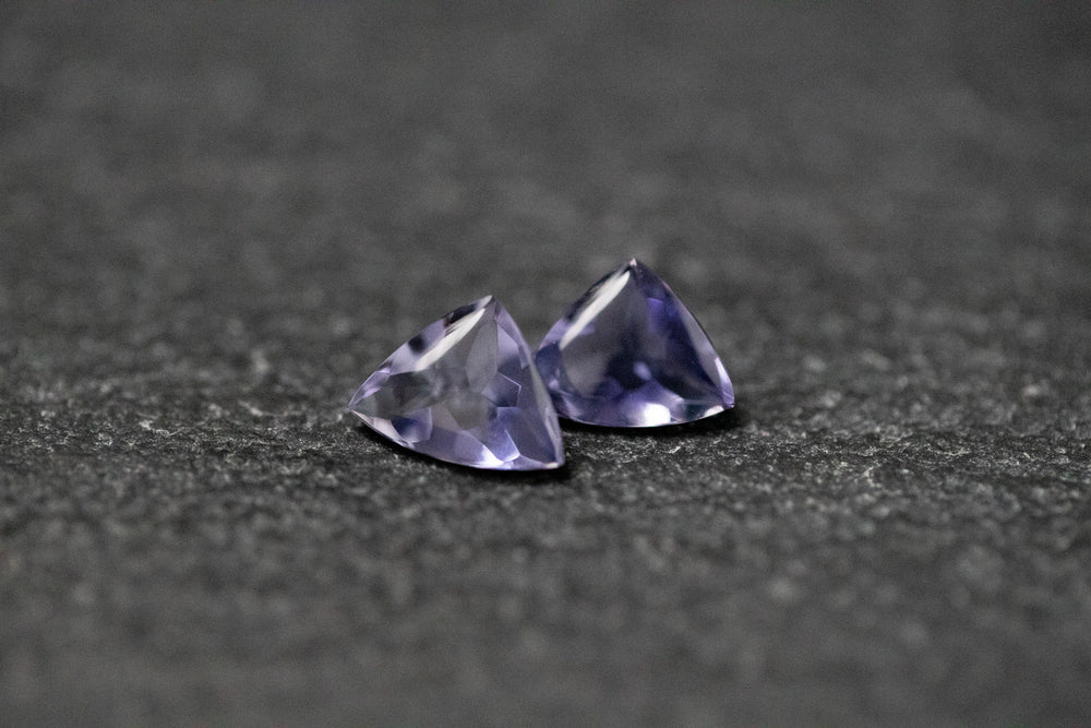 Iolith Paar, Triangel, facettiert