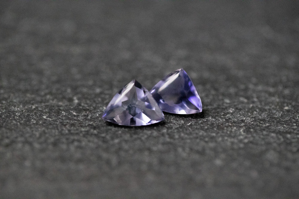 Iolith Paar, Triangel, facettiert