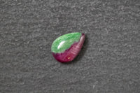 Rubin Zoisit, Tropfen, cabochon, rot, grün