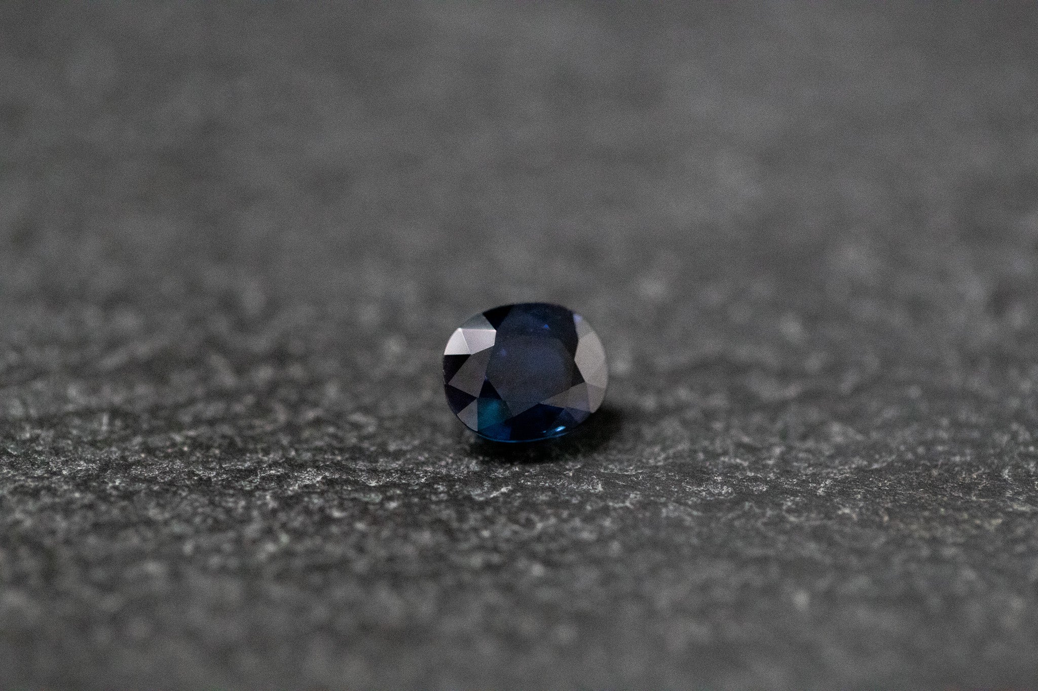 Saphir, oval, facettiert