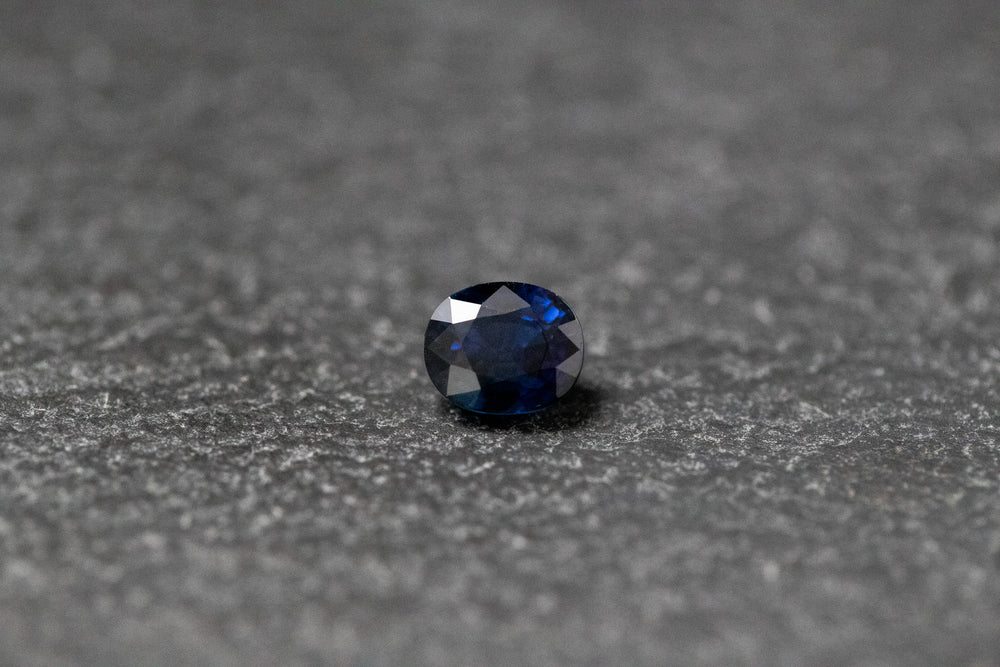 Saphir, oval, facettiert