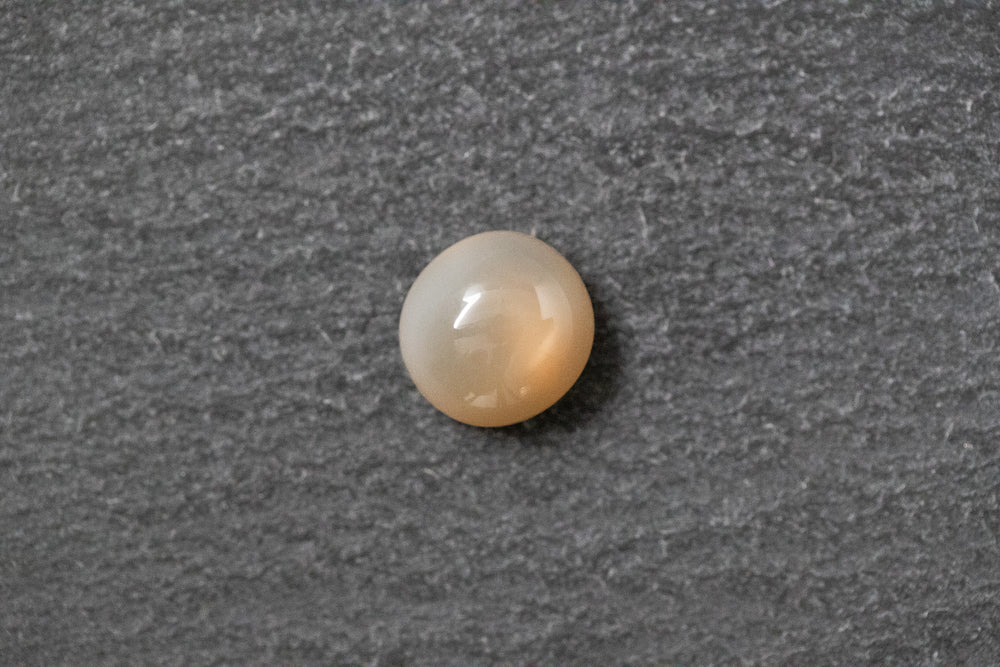 Mondstein, rund, cabochon, beige