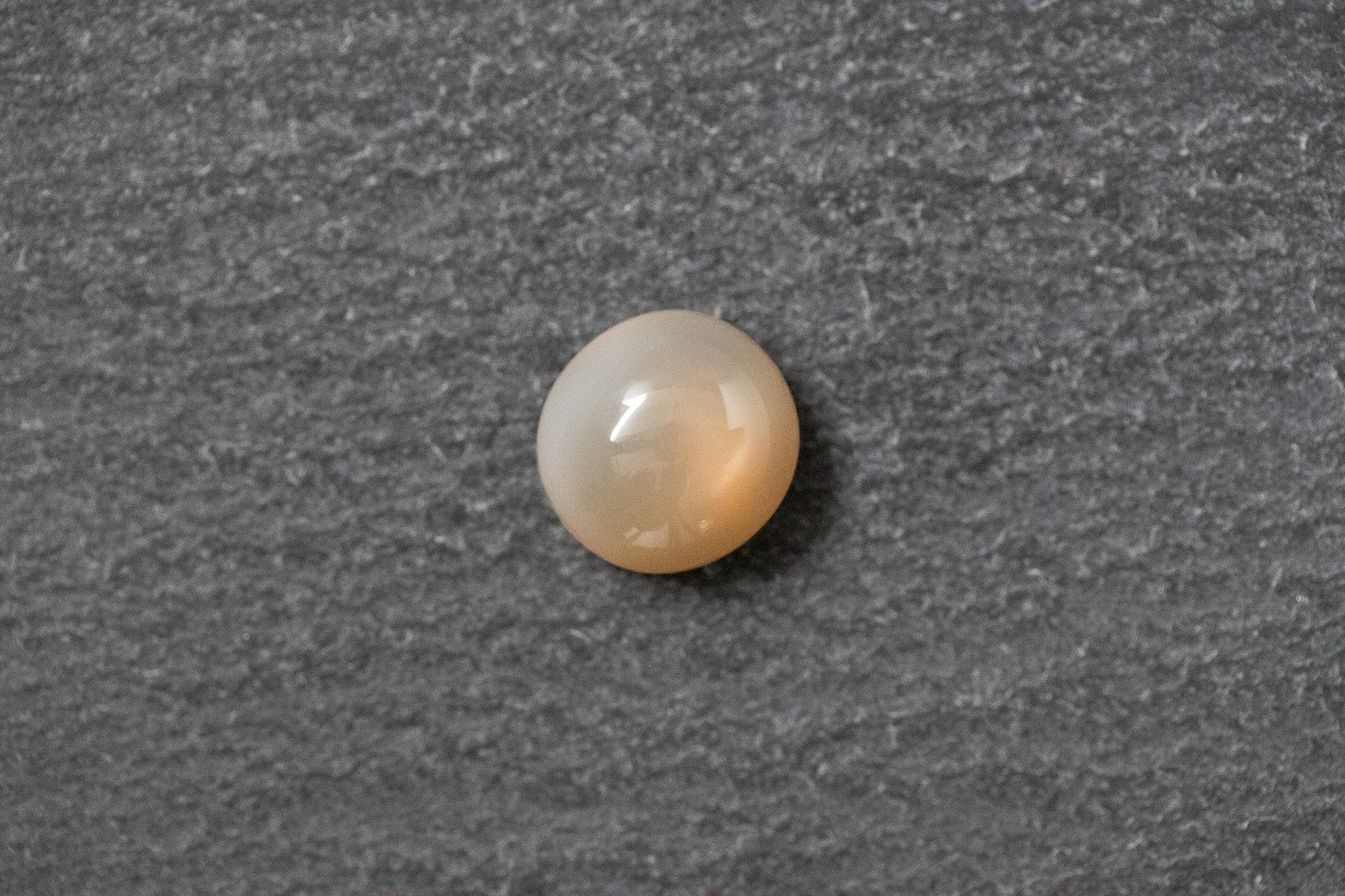 Mondstein, rund, cabochon, beige