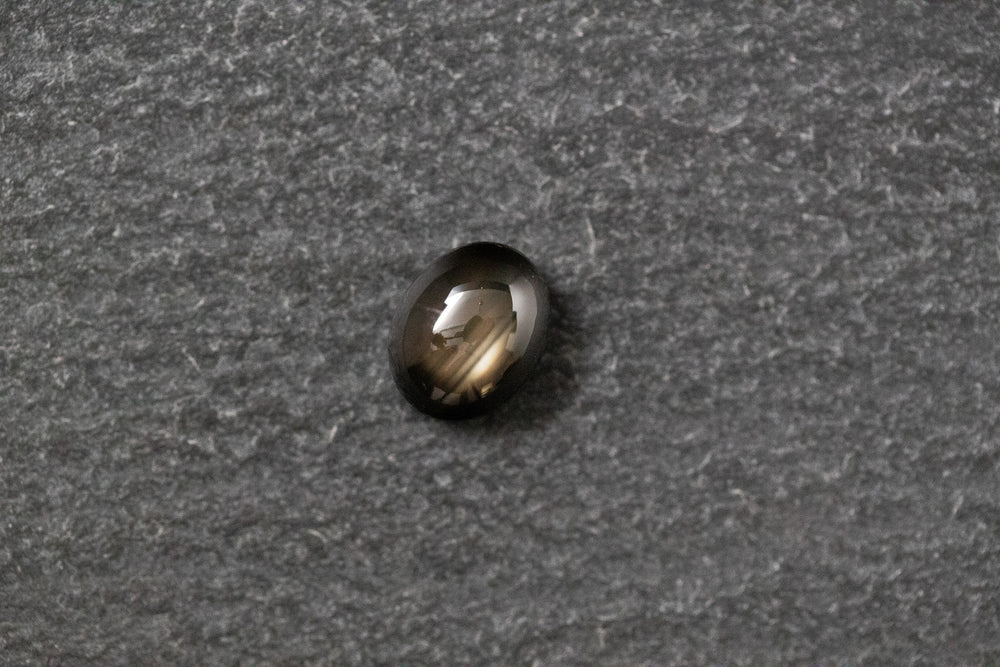 Sternsaphir, ocal, cabochon, schwarz, braun