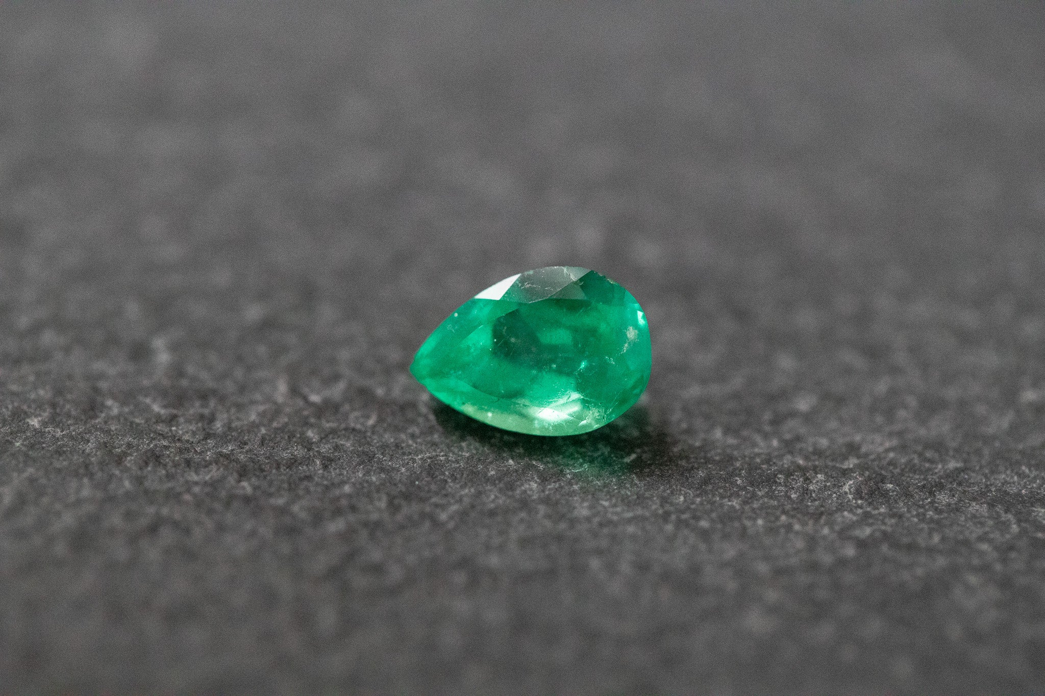 Smaragd Tropfenförmig, facettiert