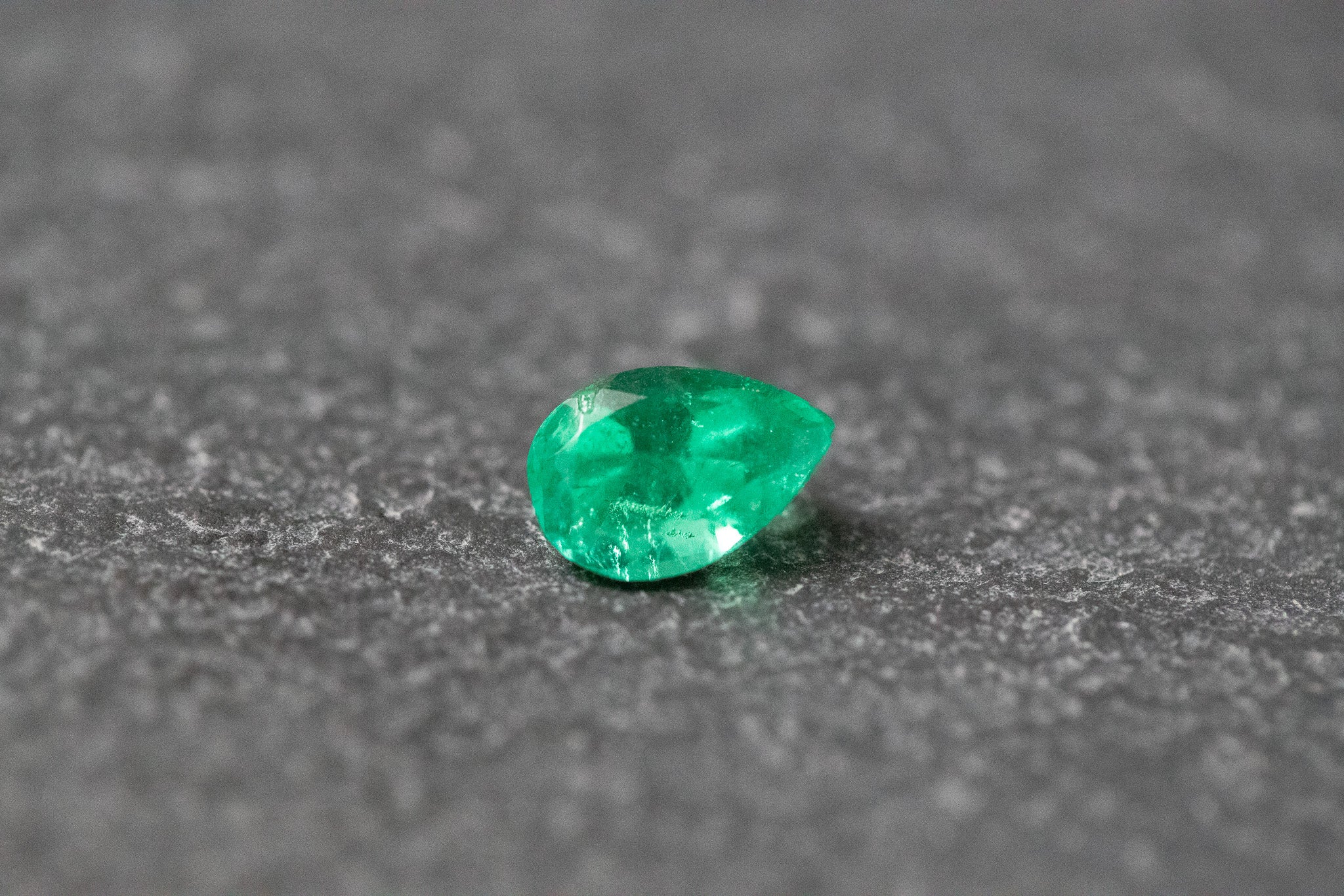 Smaragd Tropfenförmig, facettiert