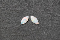 Weissopal Paar, Navettenförmig, blau, grün, rot