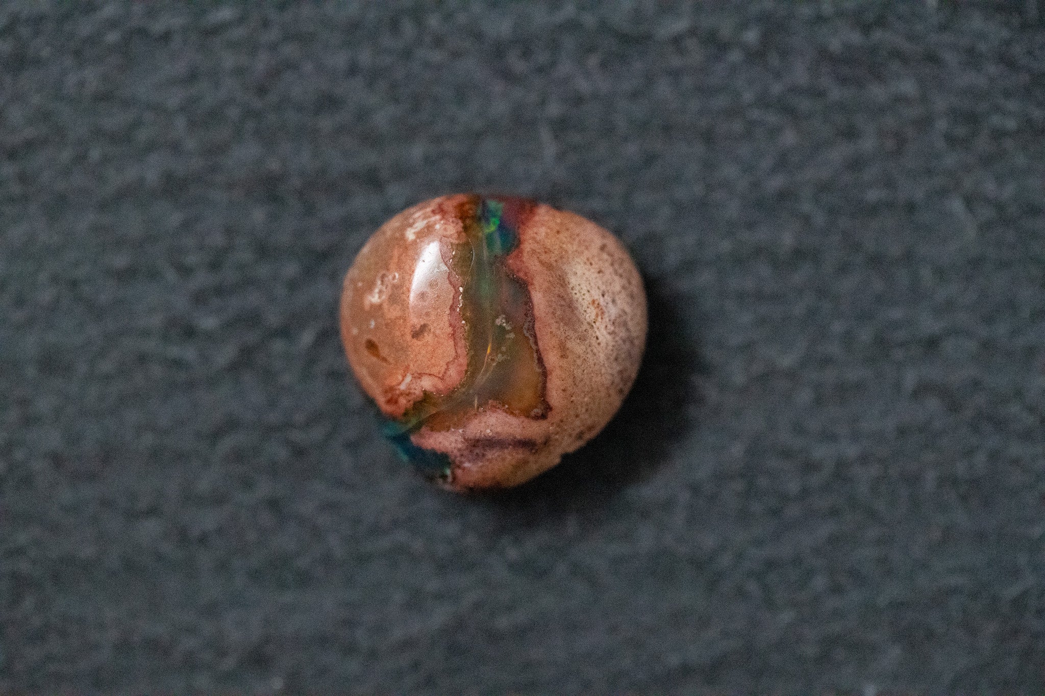 Feueropal, Fantasieform, rot, blau, grün