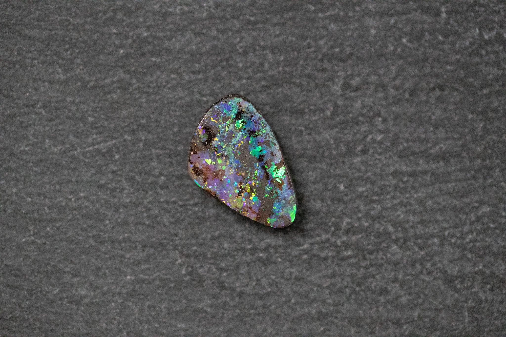 Boulderopal in Fantasieform