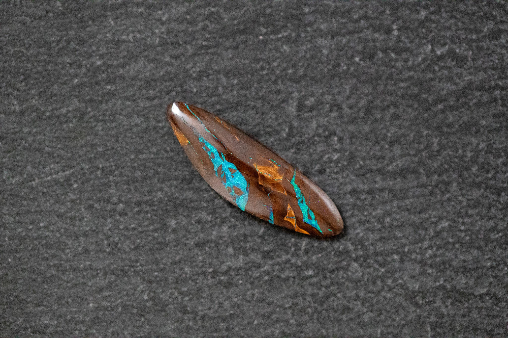 Boulderopal in Fantasieform