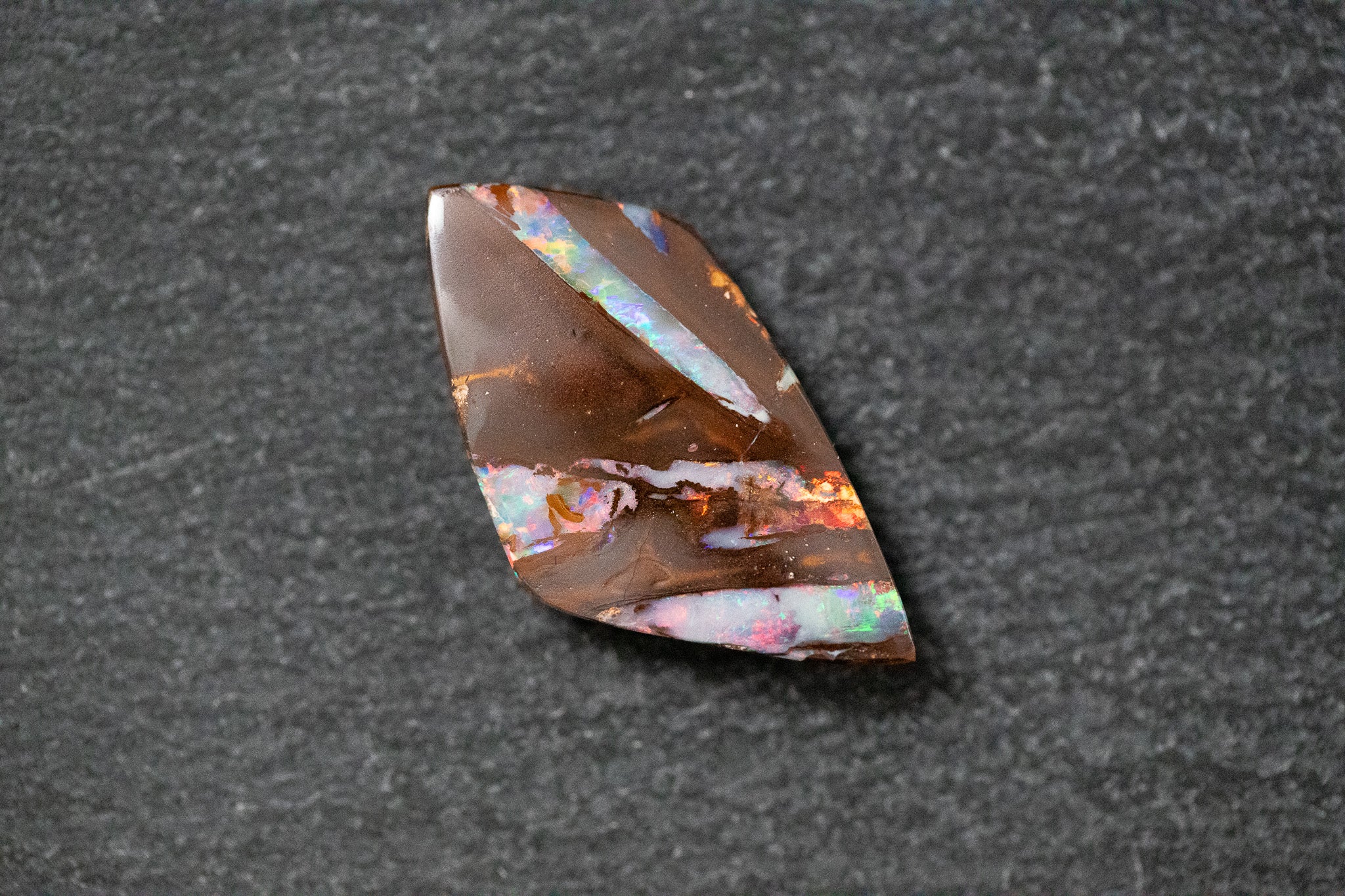 Boulderopal in Fantaiseform