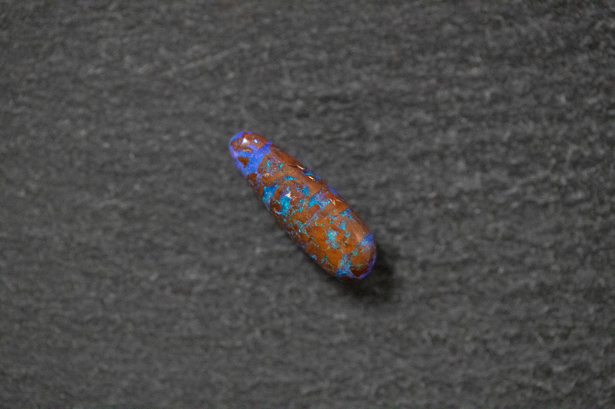 Holzopal in Fantasieform