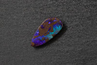 Boulderopal, fantasieform, blau, violette
