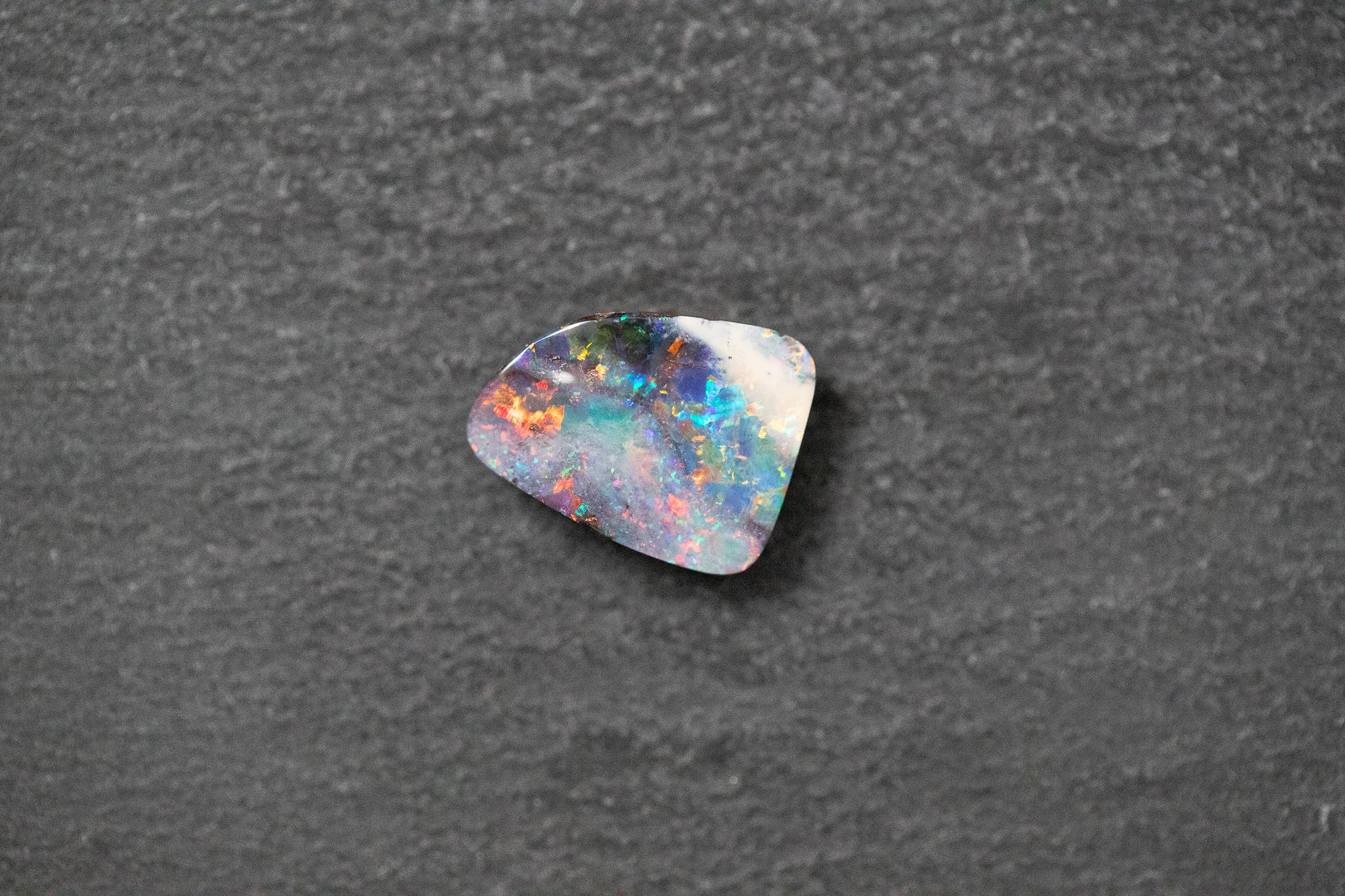 Boulderopal in Fantasieform