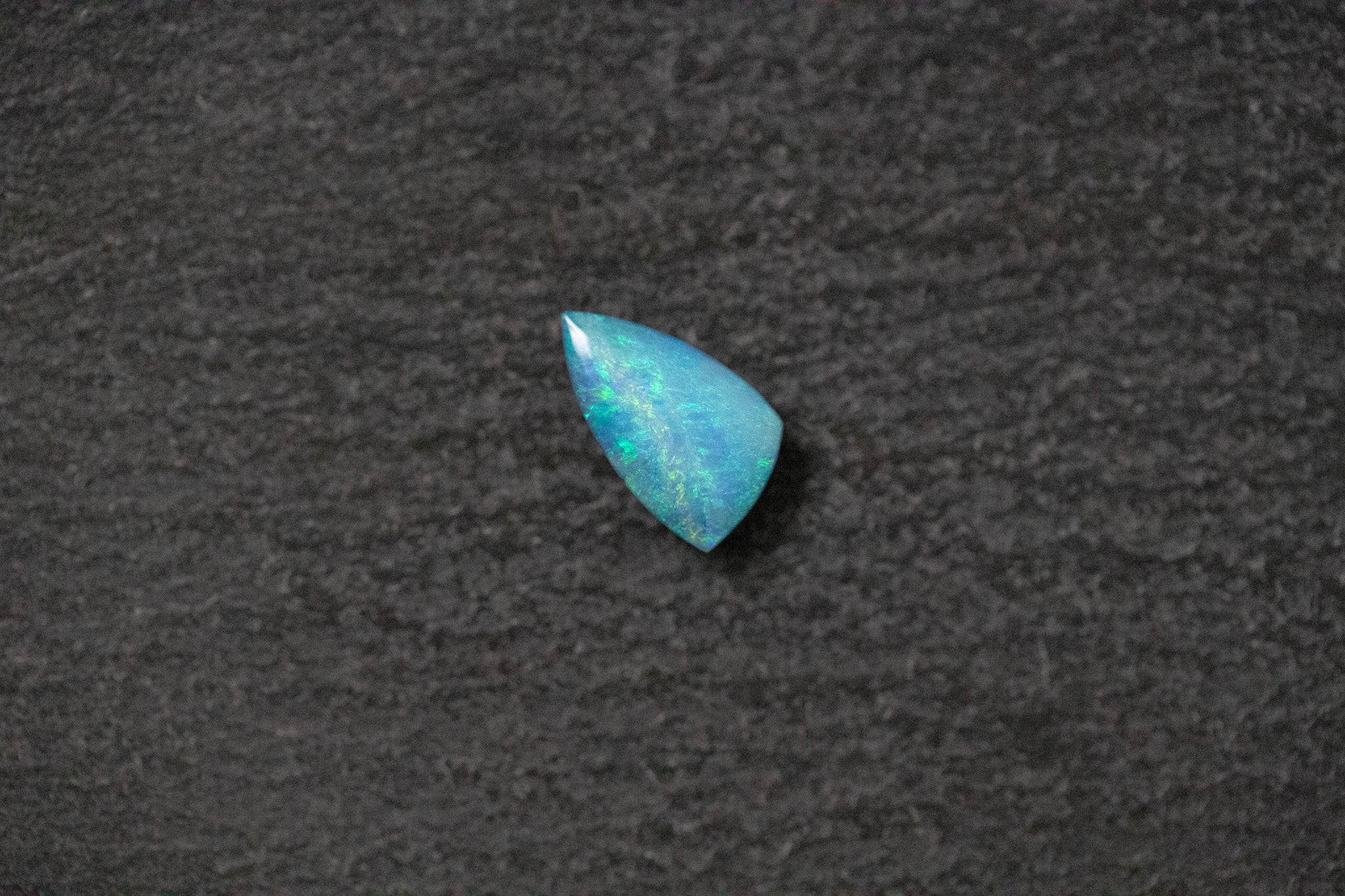 Boulderopal in Fantasieform