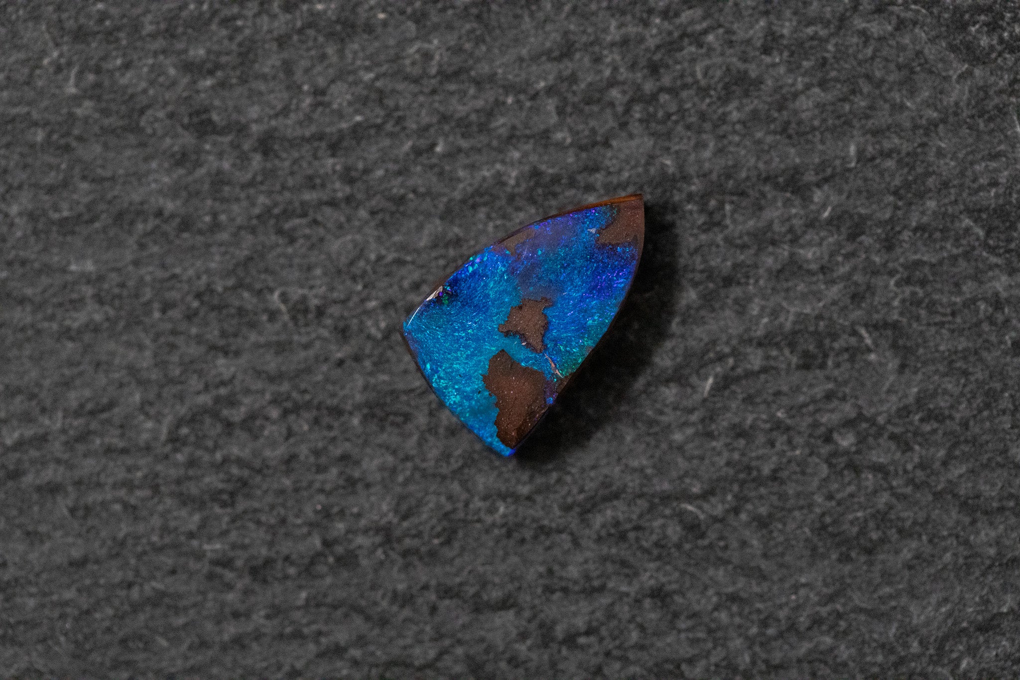 Boulderopal, Fantasieform, blau