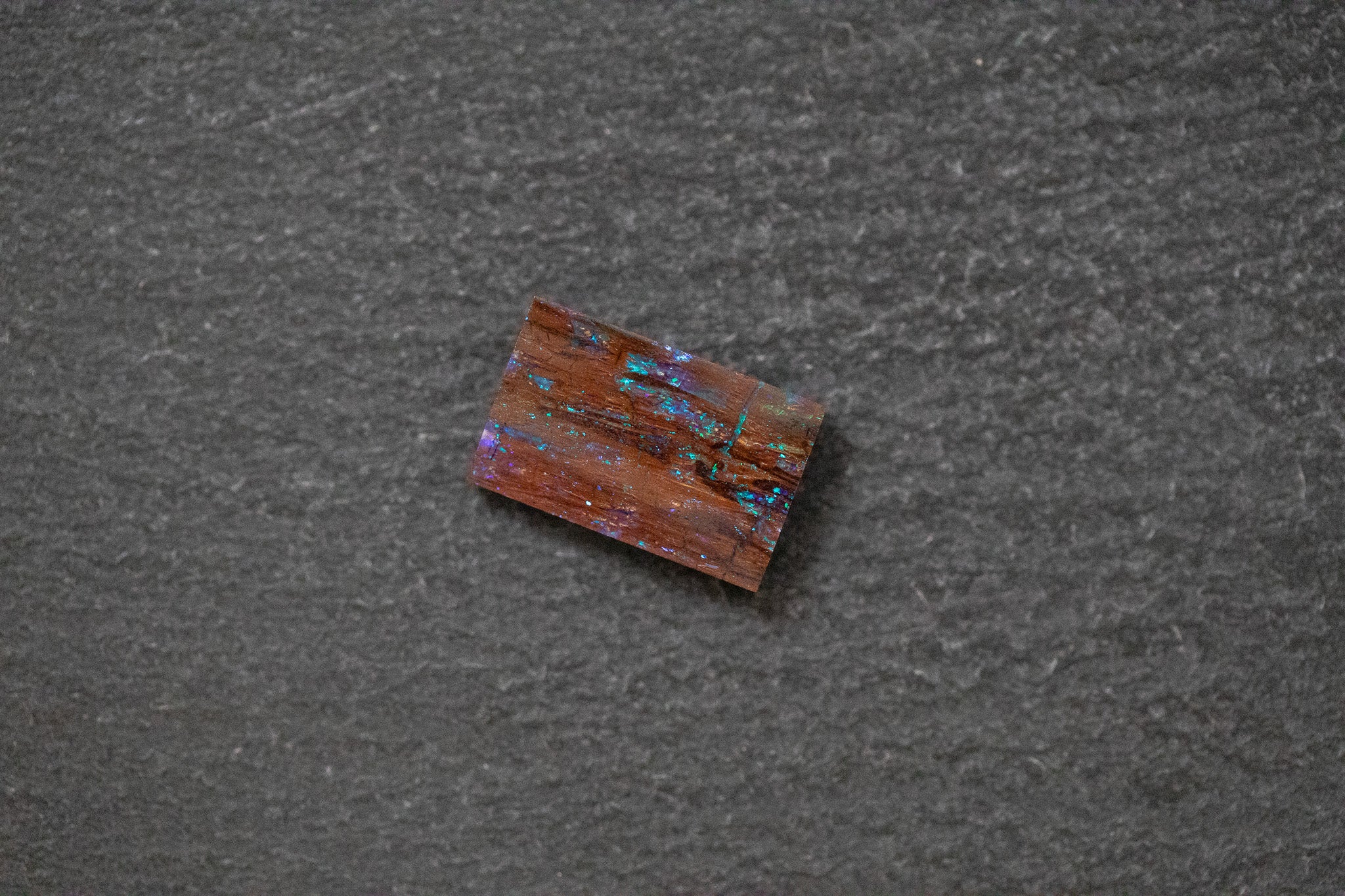 Holzopal in Fantasieform