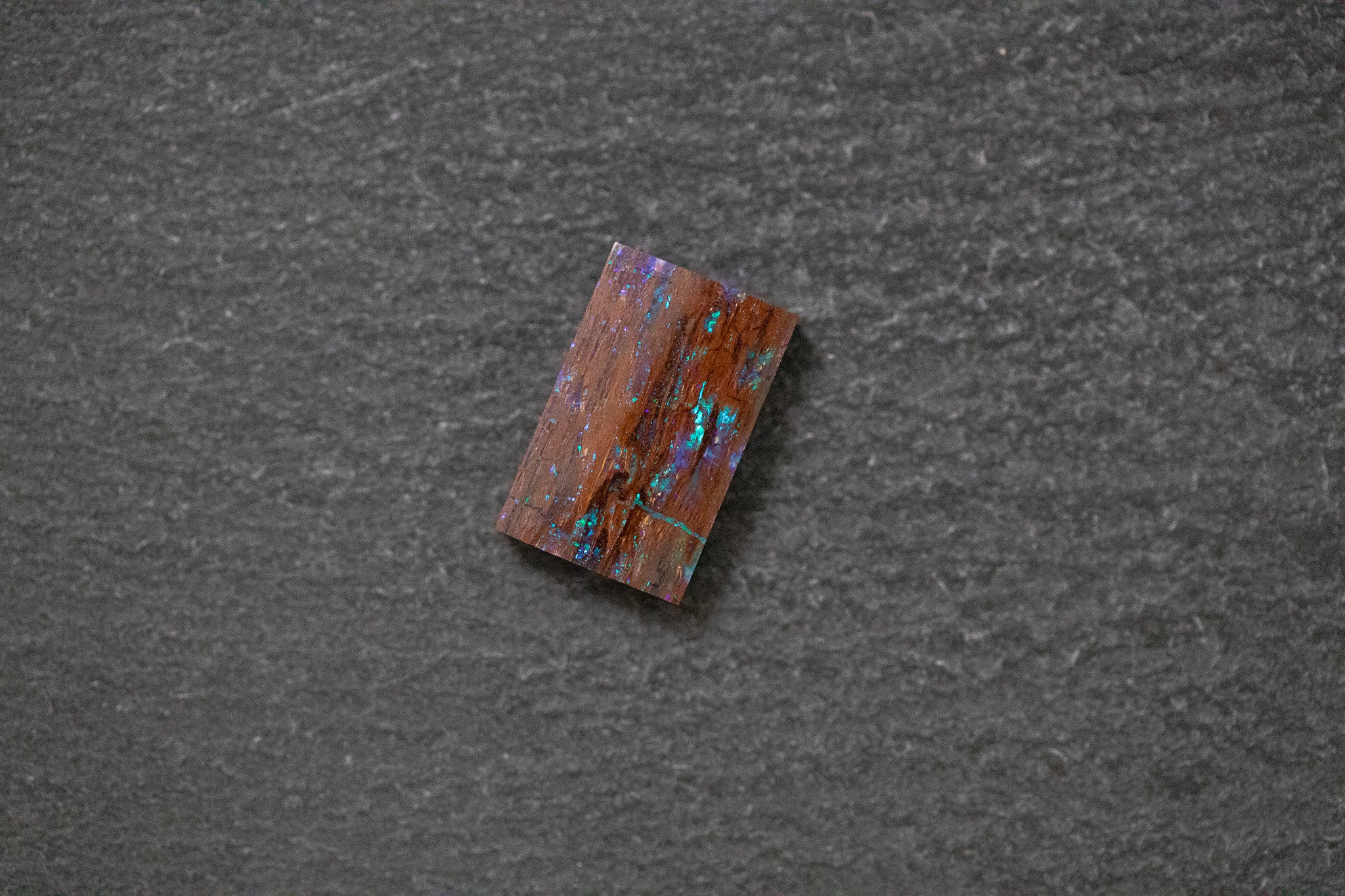 Holzopal in Fantasieform